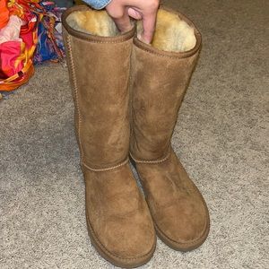 Authentic high rise tan ugg boots size US 6